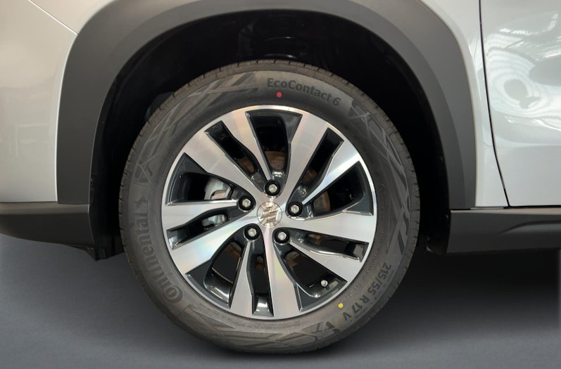 Vehicle image SUZUKI S-CROSS