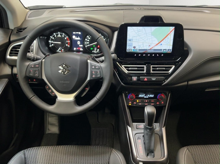 Vehicle image SUZUKI S-CROSS