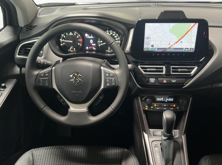 Vehicle image SUZUKI S-CROSS