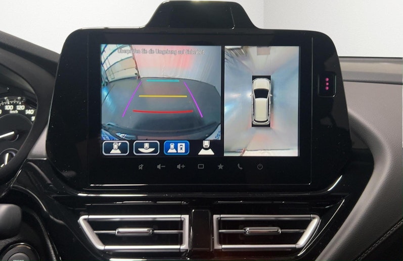 Vehicle image SUZUKI S-CROSS