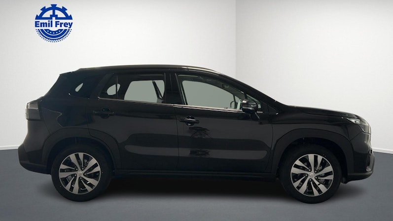 Vehicle image SUZUKI S-CROSS