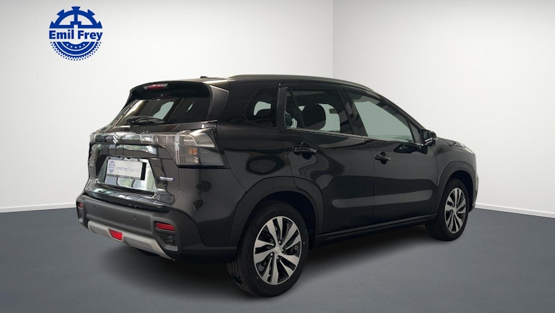 Vehicle image SUZUKI S-CROSS