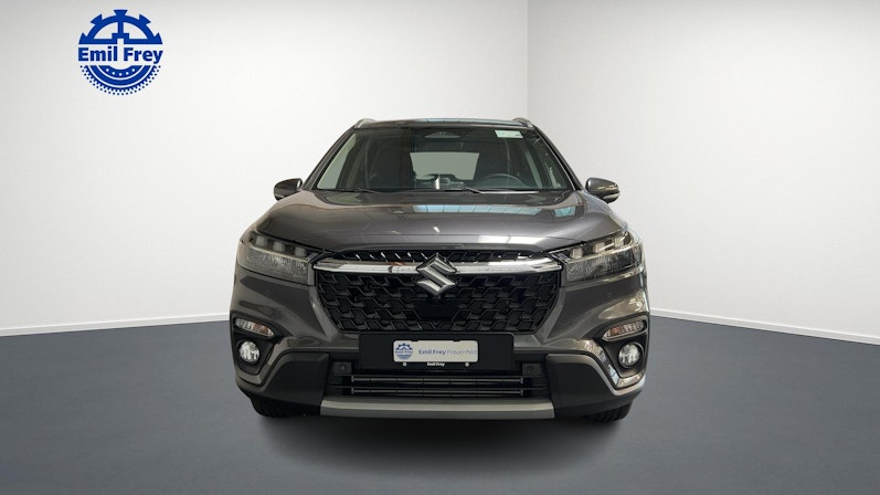 Vehicle image SUZUKI S-CROSS