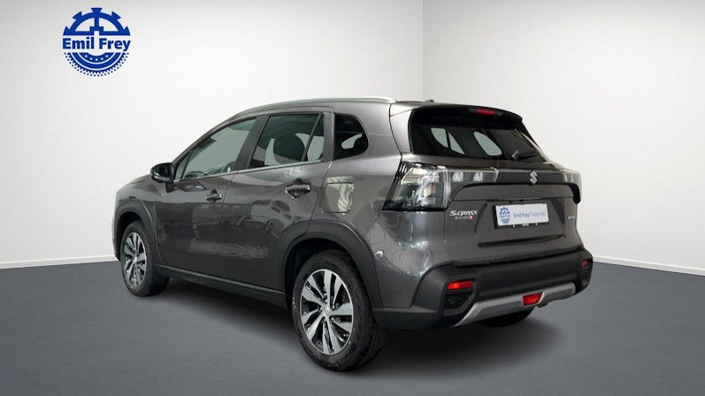 Vehicle image SUZUKI S-CROSS