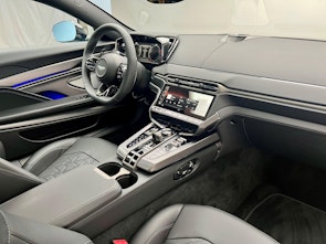 Vehicle image ASTON MARTIN Vanquish 5.2 V12 Bi-Turbo