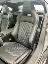 Vehicle image ASTON MARTIN Vanquish 5.2 V12 Bi-Turbo