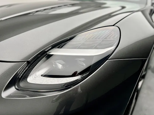 Aston Martin Vanquish 5.2 V12 Bi-Turbo