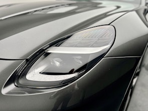 Vehicle image ASTON MARTIN Vanquish 5.2 V12 Bi-Turbo