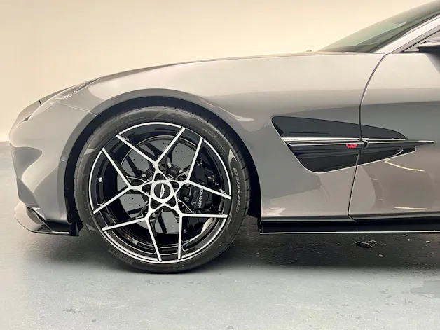 Aston Martin Vanquish 5.2 V12 Bi-Turbo