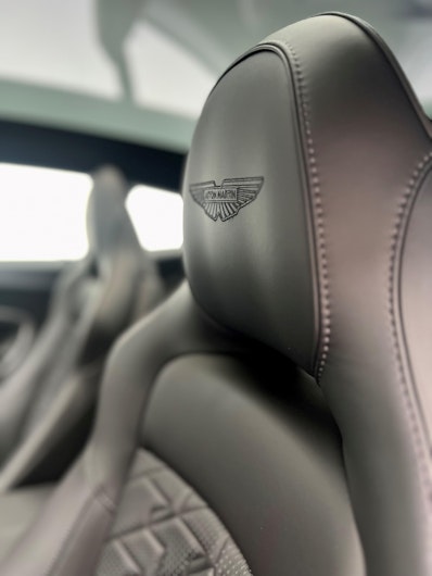 Vehicle image ASTON MARTIN V12 Vanquish