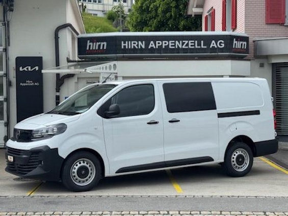 First vehicle image