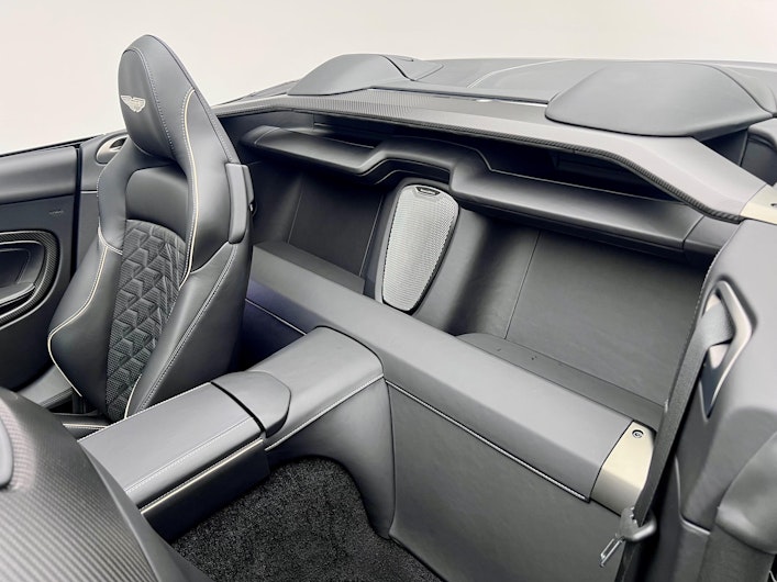 Vehicle image ASTON MARTIN V12 Vanquish