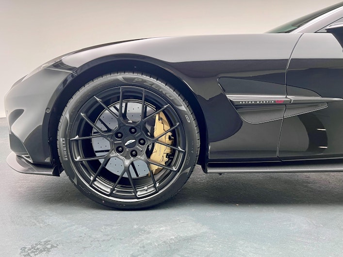 Vehicle image ASTON MARTIN V12 Vanquish