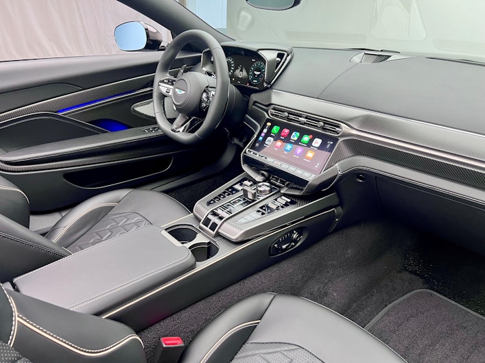 Vehicle image ASTON MARTIN V12 Vanquish