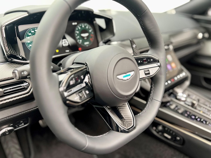 Vehicle image ASTON MARTIN V12 Vanquish