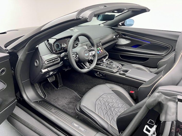 Vehicle image ASTON MARTIN V12 Vanquish