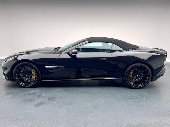 Vehicle image ASTON MARTIN V12 Vanquish