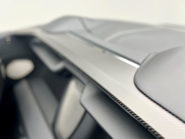 Vehicle image ASTON MARTIN V12 Vanquish