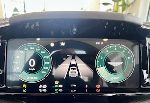 Vehicle image ASTON MARTIN Vanquish Volante 5.2 V12 Bi-Turbo