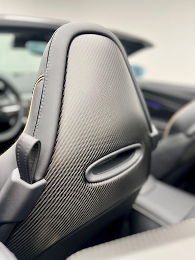 Vehicle image ASTON MARTIN V12 Vanquish