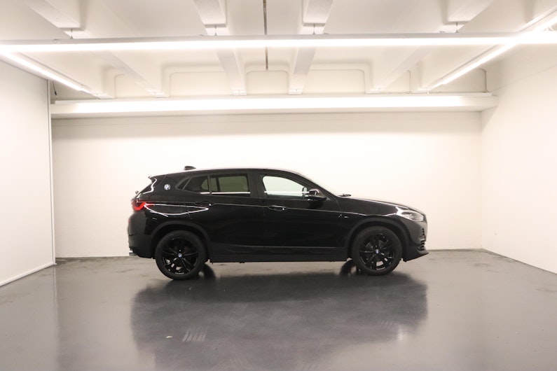 Vehicle image BMW X2