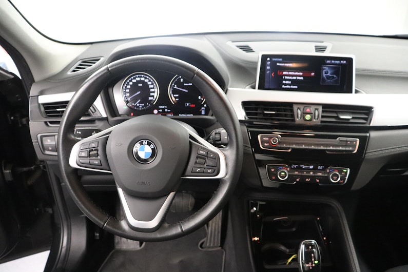 Vehicle image BMW X2