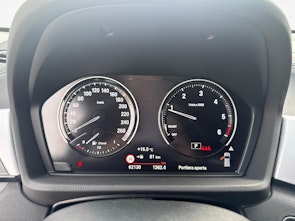 Fahrzeugbild BMW X2 18d xDrive