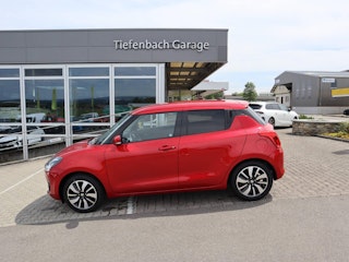 Vehicle image SUZUKI SWIFT 0