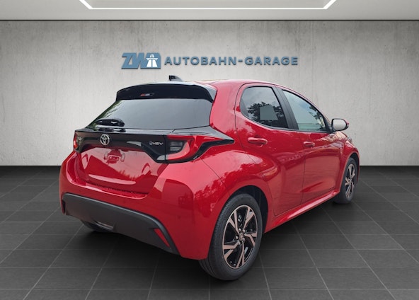 Vehicle image 4 Vehicle image 4