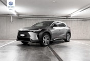 First vehicle image