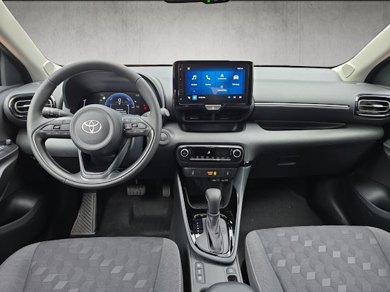 Vehicle image 10