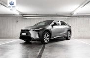 First vehicle image