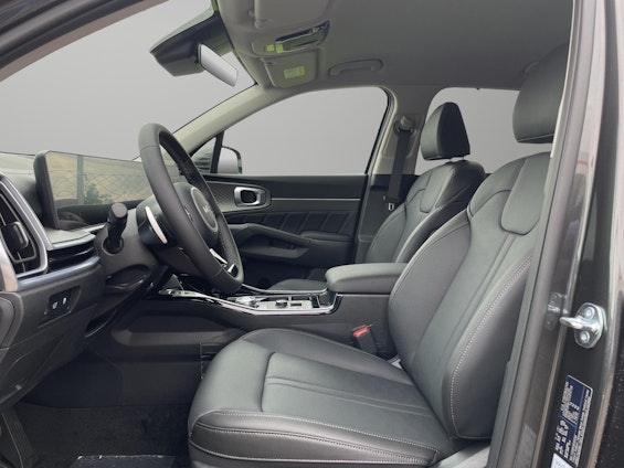 Vehicle image 3 Vehicle image 3