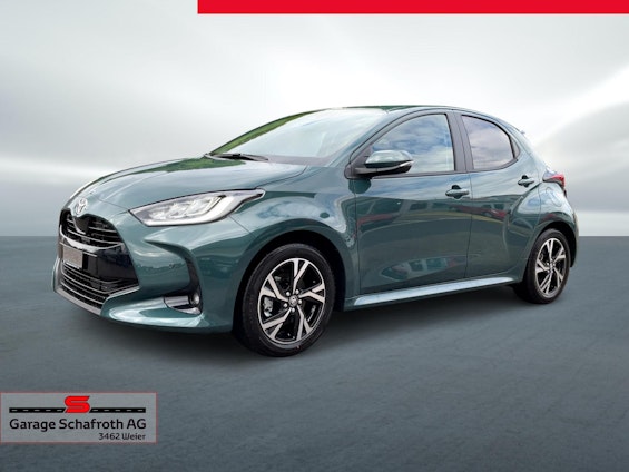 First vehicle image