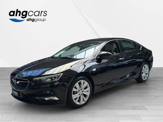 First vehicle image