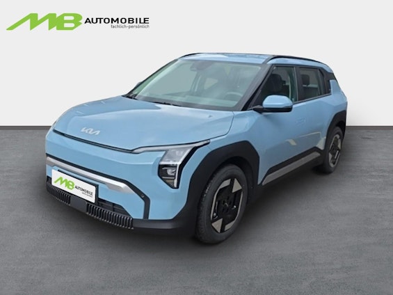 First vehicle image