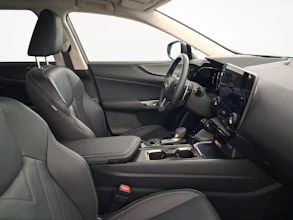 https://vehicle.imgix.net/3894915/cd2c4bb0-bb81-4d3e-a1f8-d9527c69315f.jpg