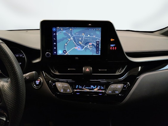 Vehicle image 14