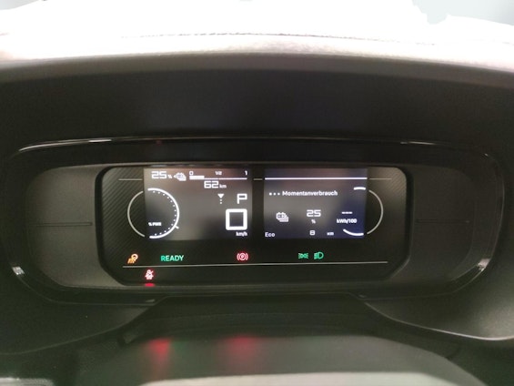 Vehicle image 33 Vehicle image 33