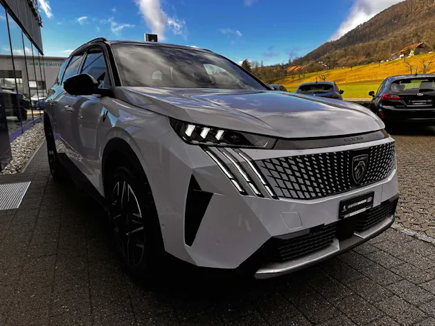 Peugeot 5008 1.2 Hybrid GT