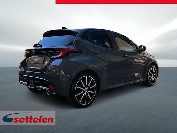 Vehicle image 4 Vehicle image 4