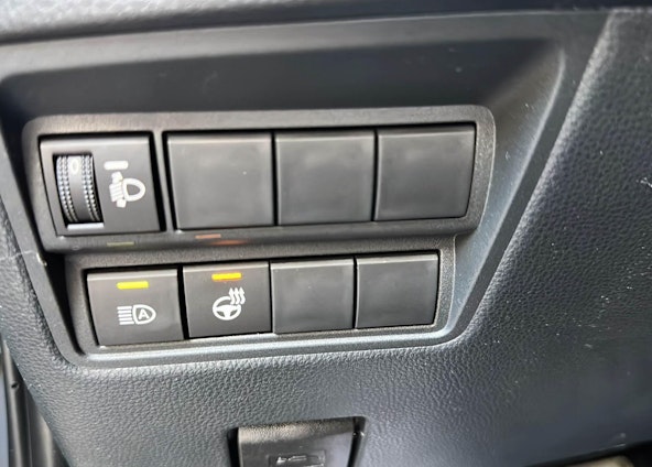 Vehicle image 17 Vehicle image 17