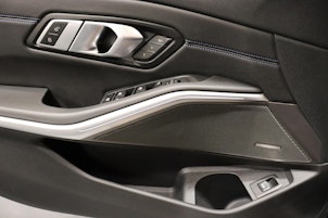 Vehicle image BMW 330d xDrive SAG Touring