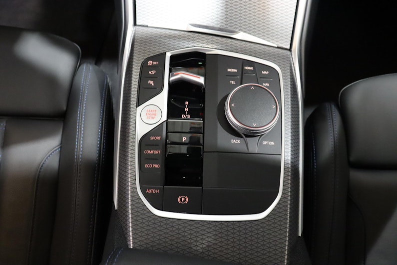 Vehicle image BMW 3 SERIES