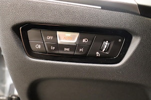 Vehicle image BMW 330d xDrive SAG Touring