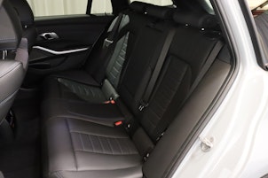 Vehicle image BMW 330d xDrive SAG Touring