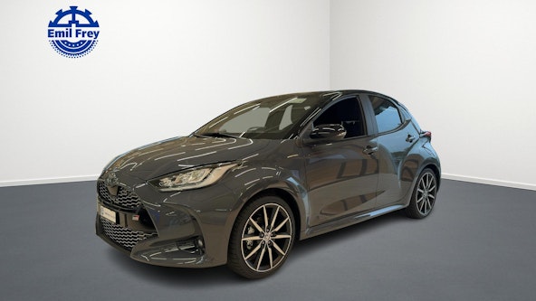 First vehicle image