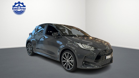 Vehicle image 6