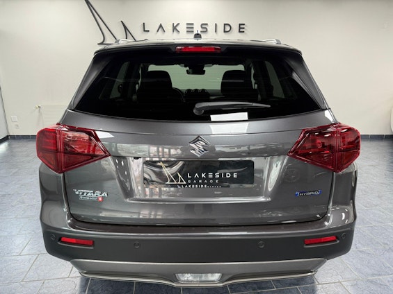 Vehicle image 4 Vehicle image 4