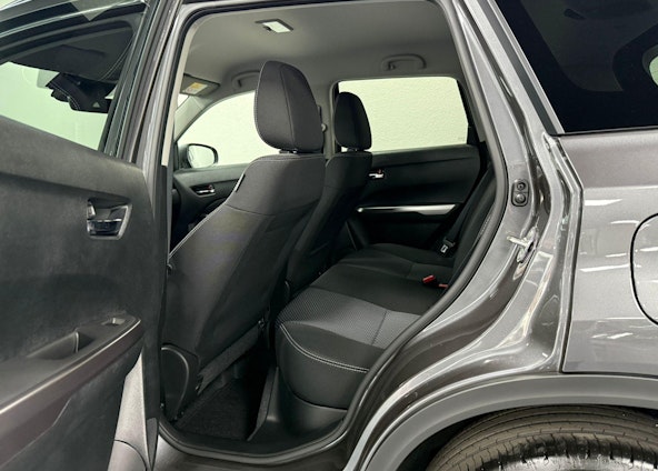 Vehicle image 9 Vehicle image 9